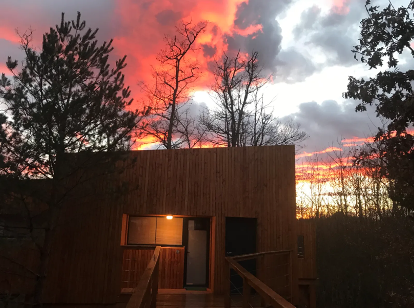 Lodge Spa Secret avec Jacuzzi, cabane à Saint-Félix-de-Reilhac-et-Mortemart - photo 2 sur 7