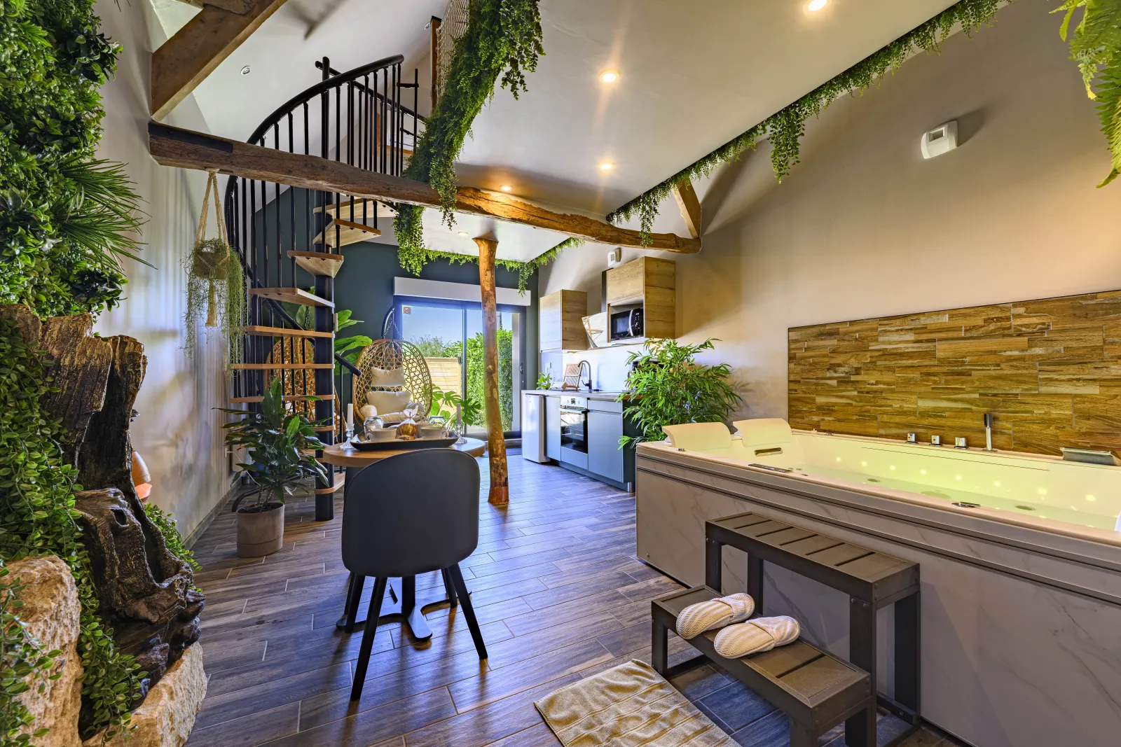 Loft Amazone, gîte avec spa à Saint-Clair-sur-les-Monts - photo 2 sur 5
