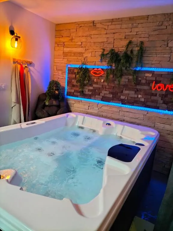Loft Idyle Détente, gîte avec spa à Callac - photo 3 sur 11