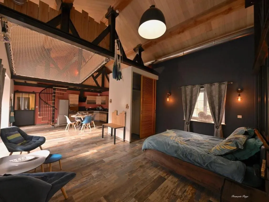 Loft industriel, gîte avec spa à Marigny-Marmande - photo 2 sur 12