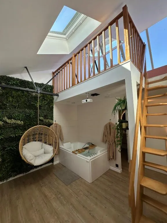 Loft Jacuzzi du Mans - Appartement climatisé près du palais des congrès (Le Mans, Sarthe)