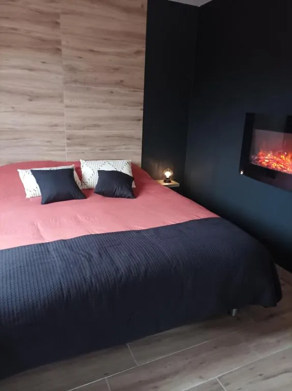 Loft Ospariegeois sauna et jacuzzi, gîte avec spa à Lavelanet - photo 2 sur 8