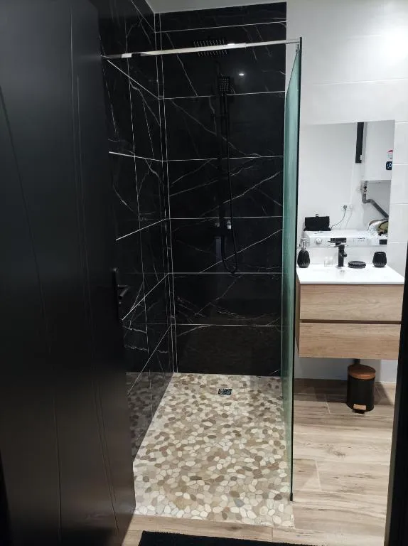 Loft Ospariegeois sauna et jacuzzi, gîte avec spa à Lavelanet - photo 3 sur 8