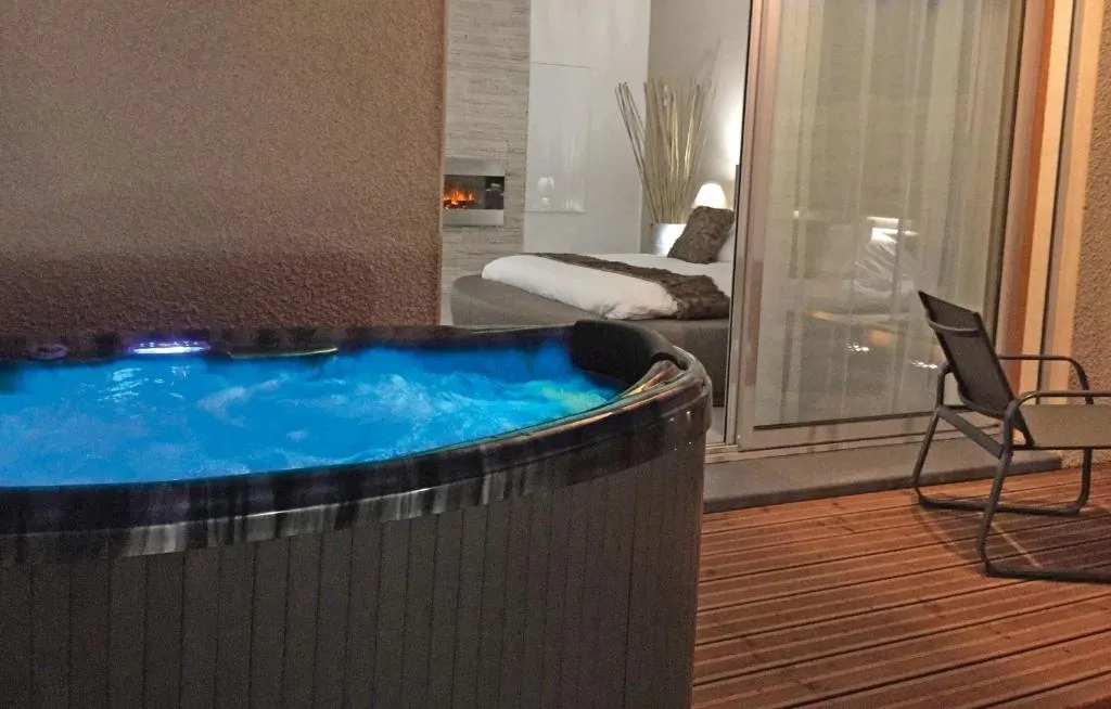 Loft Spa Côté Cité - Jacuzzi extérieur privé à pied de la Cité (Carcassonne, Aude)