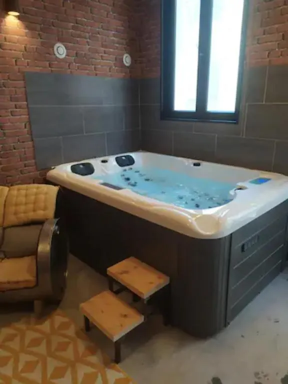 Loft Spa de Mensignac - Loft avec sauna et bain à remous privatifs (Mensignac, Dordogne)