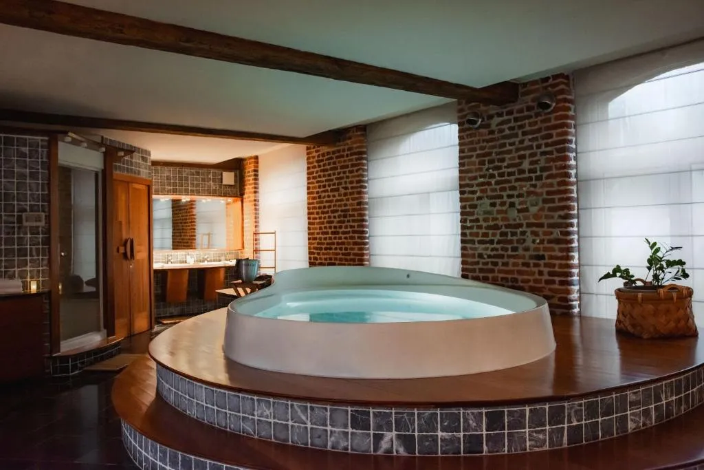 Loft Wellness 255 m2 - Piscine, sauna et hammam à Verviers (Verviers, Liège)