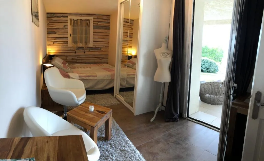Logement panoramique d'Estivareilles, gîte avec spa à Estivareilles - photo 2 sur 12