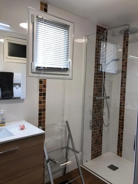 Logement panoramique d'Estivareilles, gîte avec spa à Estivareilles - photo 3 sur 12