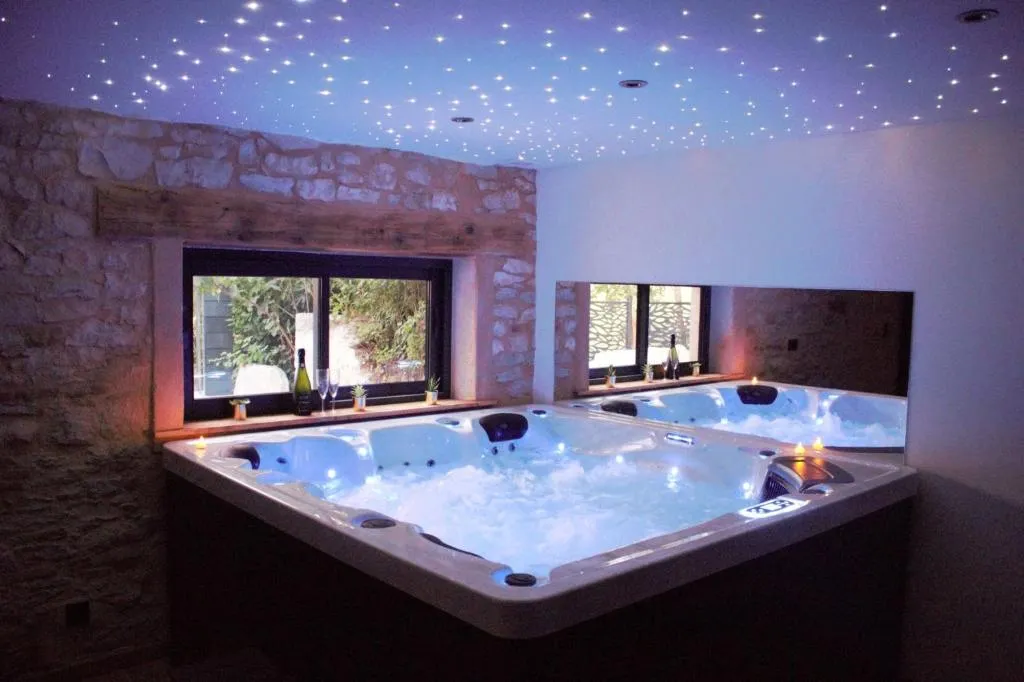 lov'HOME - Suite avec baignoire spa et sauna (Caussade, Tarn-et-Garonne)