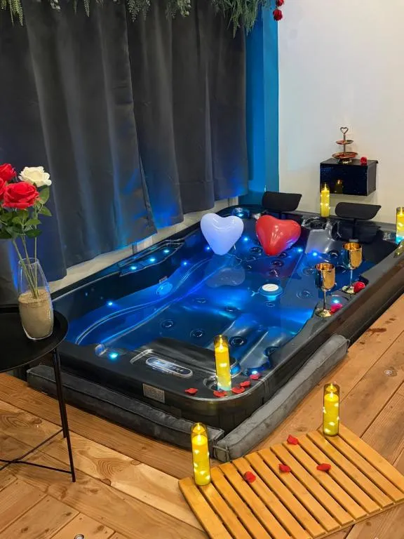 Love 2 Balnéo et Clim - appartement avec baignoire balnéo près de la plage (Agde, Hérault)
