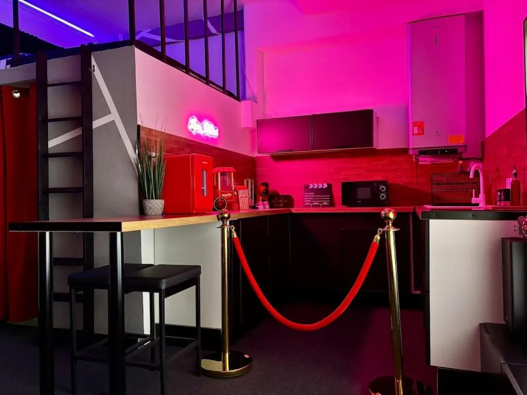 Love in Ciné - Appartement cinéma avec balnéo (Pamiers, Ariège)
