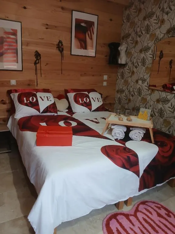 Love room de la Truffière, love room à Bertric-Burée - photo 2 sur 12