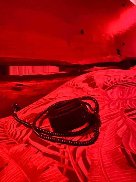 Love room des bords de Meuse - Bain à remous et vue sur la rivière (Floing, Ardennes)