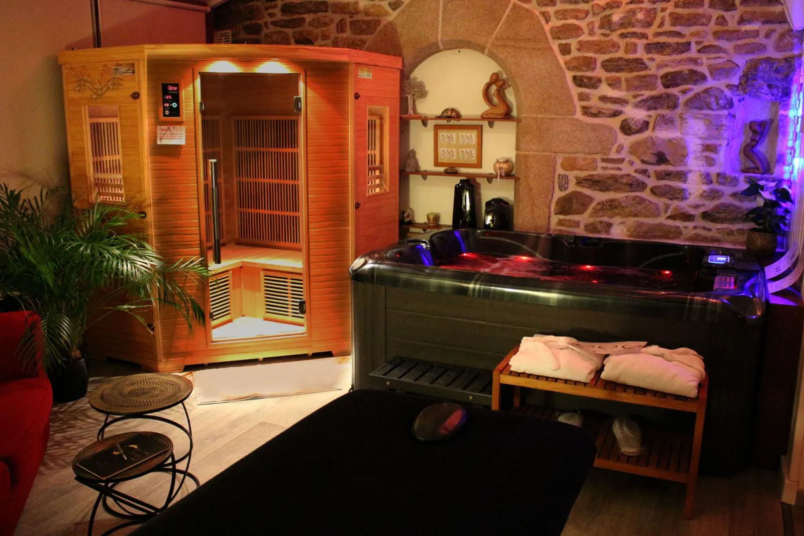 Love Room Secret d'Amour & Spa - Gîte avec sauna et spa privatif (Tréglamus, Côtes-d'Armor)