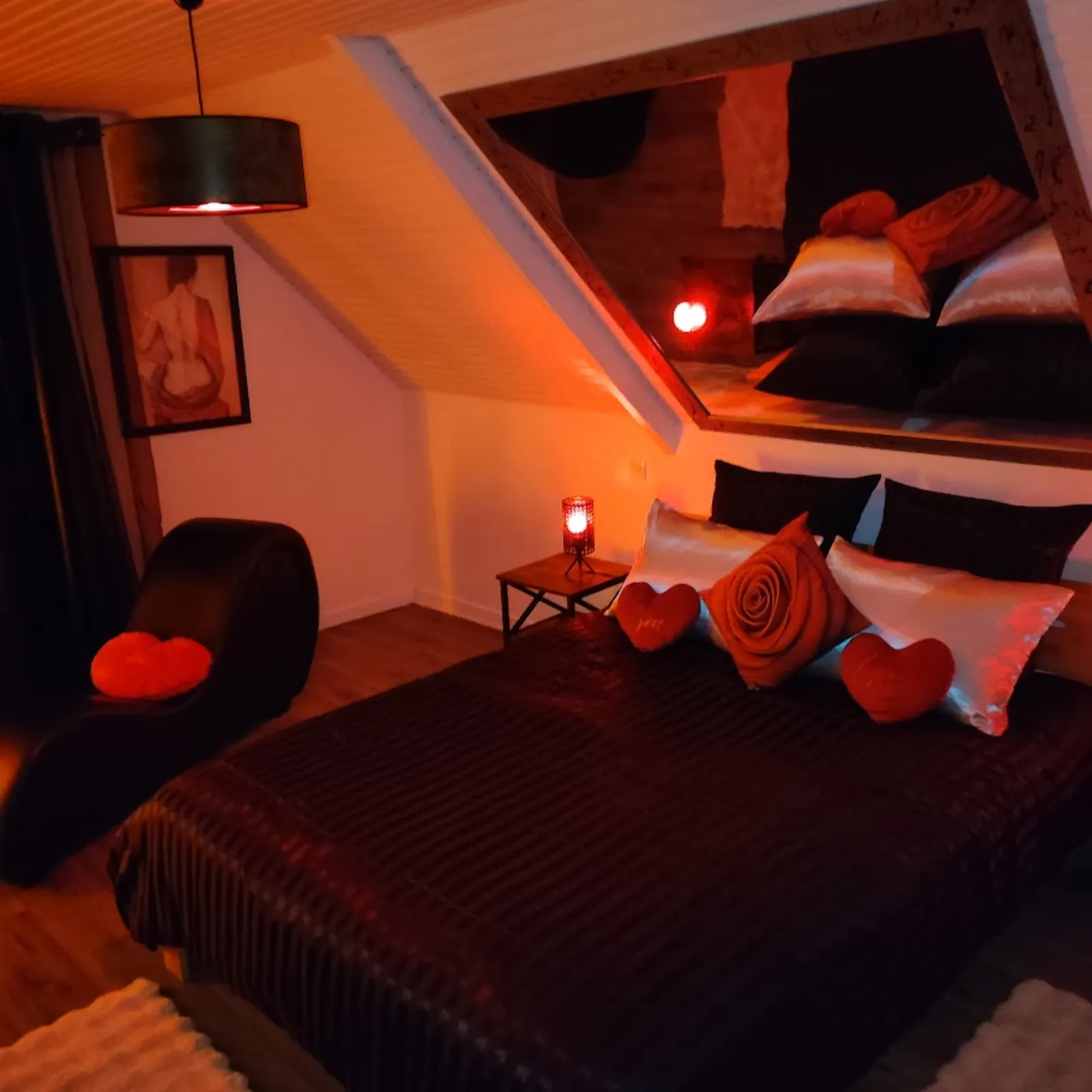 Love Room Secret d'Amour & Spa, love room à Tréglamus - photo 3 sur 12