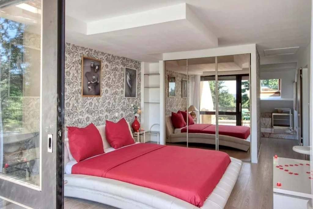 Loveroom sauna de Saint-Prix - Appartement avec terrasse et sauna (Saint-Prix, Val-d'Oise)