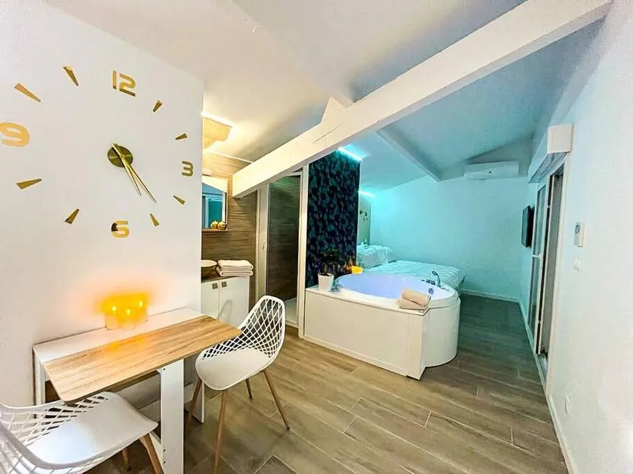 Lovicéa Balnéo Suite, gîte avec spa à Agde - photo 2 sur 12