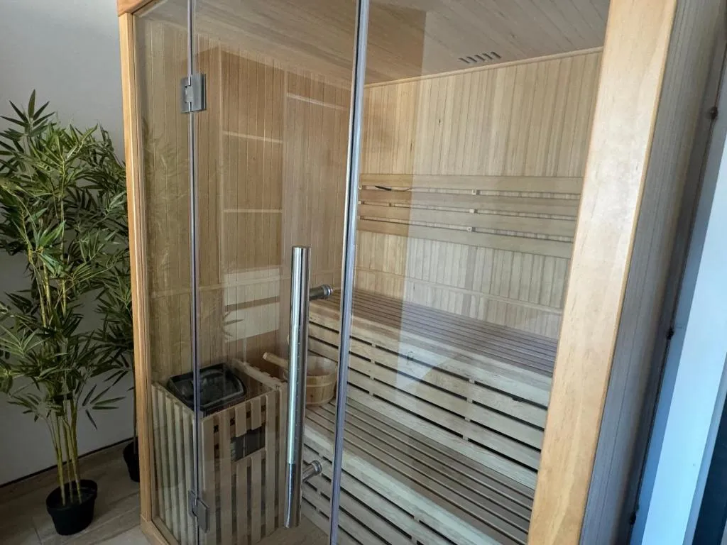 Maison avec jacuzzi et sauna d'Épinal, gîte avec spa à Épinal - photo 3 sur 12