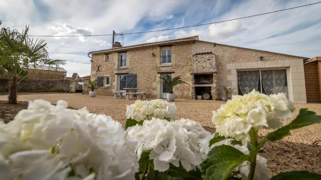 Maison de charme d'Arçay, gîte avec spa à Arçay - photo 3 sur 12