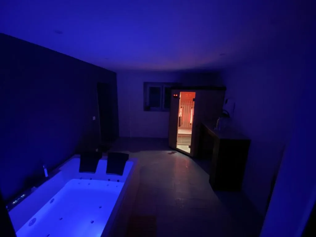 Maison détente et spa - sauna et bain à remous (Bullion, Yvelines)