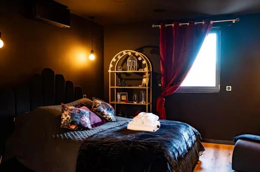 Maison du Cinquième Sens, gîte avec spa à Frontenay-Rohan-Rohan - photo 2 sur 12