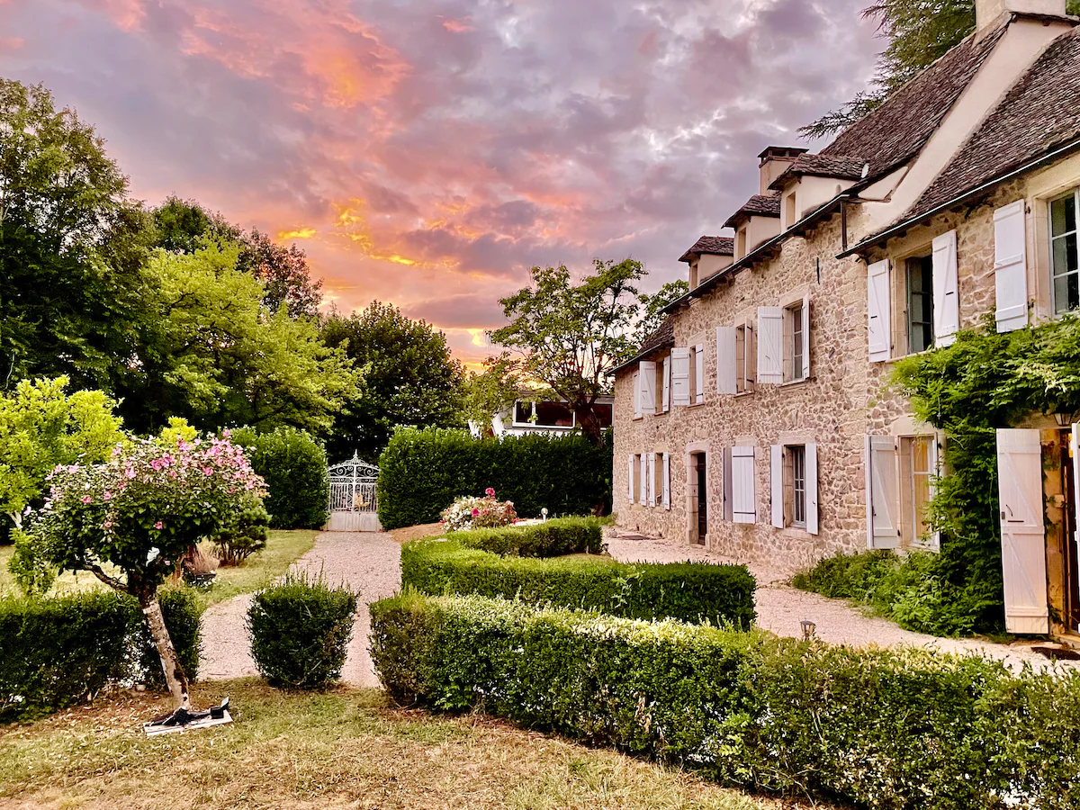Maison du XVIIIe Spa et Piscine, gîte avec spa à Maleville - photo 2 sur 8