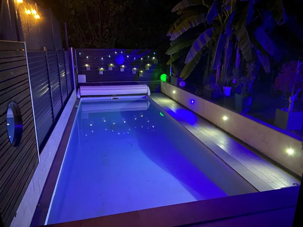 Maison Eden de Saint-Rémy - Maison avec piscine privée, sauna et bain à remous (Saint-Rémy-lès-Chevreuse, Yvelines)
