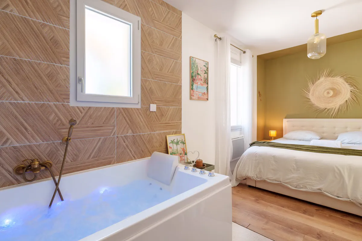 Maison Green et Spa - Petite maison avec spa privé et jardin (Saint-Laurent-Médoc, Gironde)
