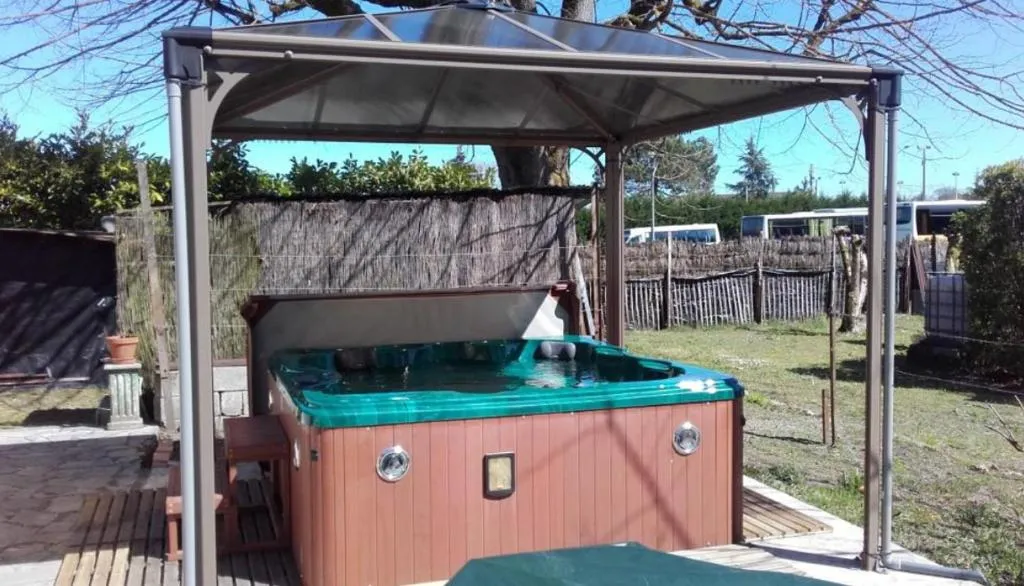 Maison jacuzzi de Gabarret, gîte avec spa à Gabarret - photo 2 sur 12