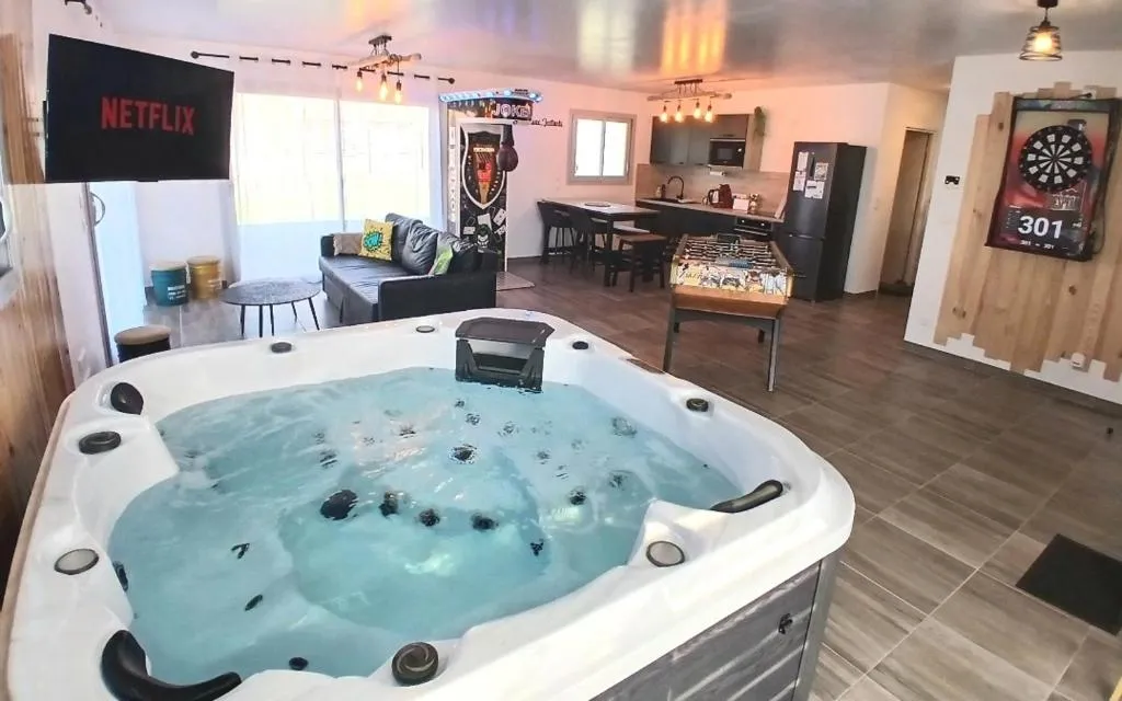 Maison jeux et jacuzzi de Soulosse - Séjour ludique avec jardin (Soulosse-sous-Saint-Élophe, Vosges)