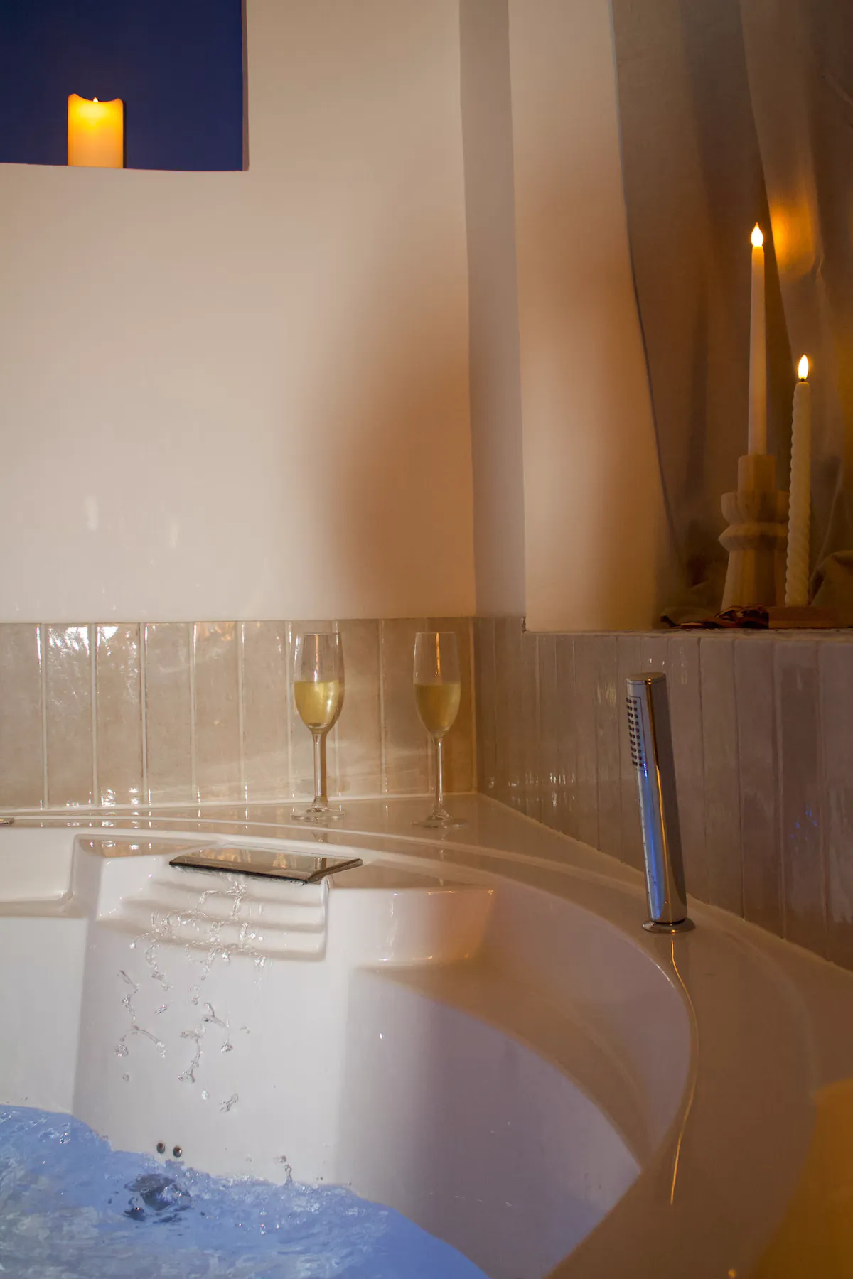Maison Odyssea, gîte avec spa à Saint-Georges-de-Reintembault - photo 3 sur 8