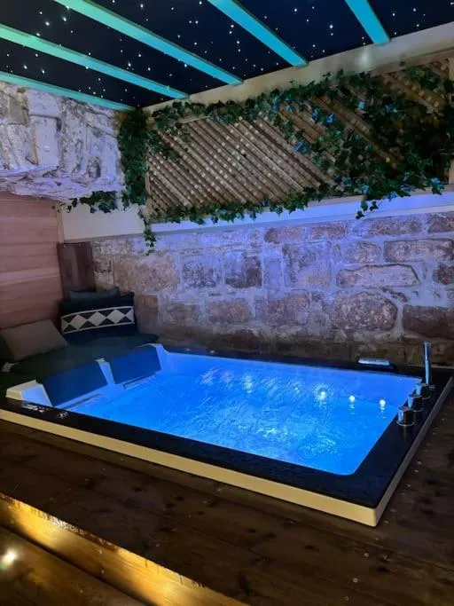 Maison Sauna de Cognac - Sauna et bain à remous en centre-ville (Cognac, Charente)