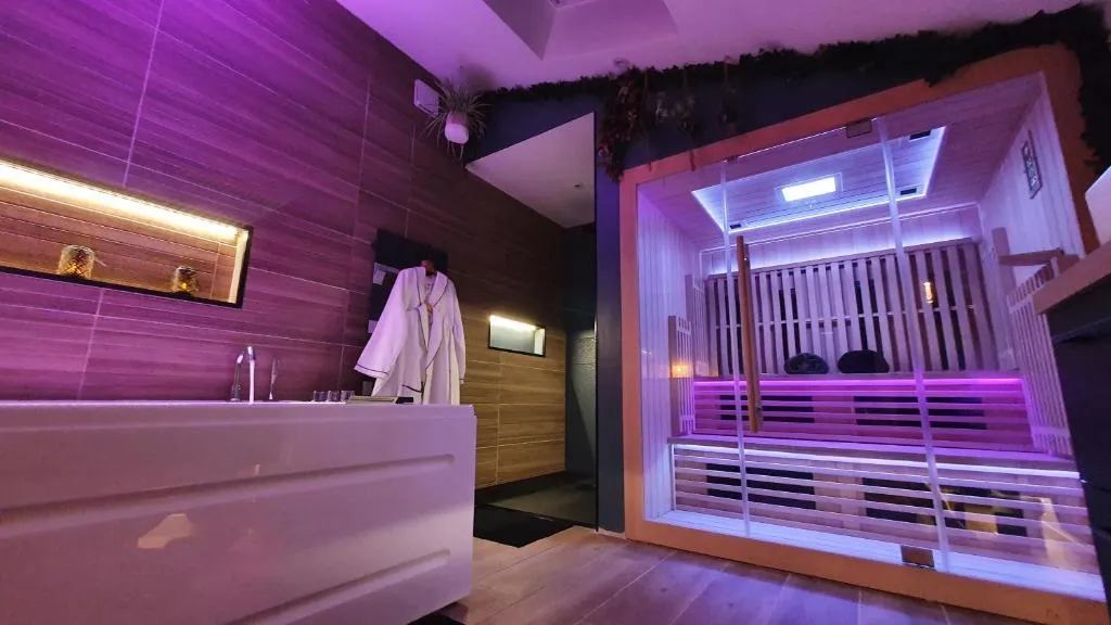 Maison sauna et balnéo Saint-Jean, gîte avec spa à Saint-Jean-de-la-Neuville - photo 3 sur 11