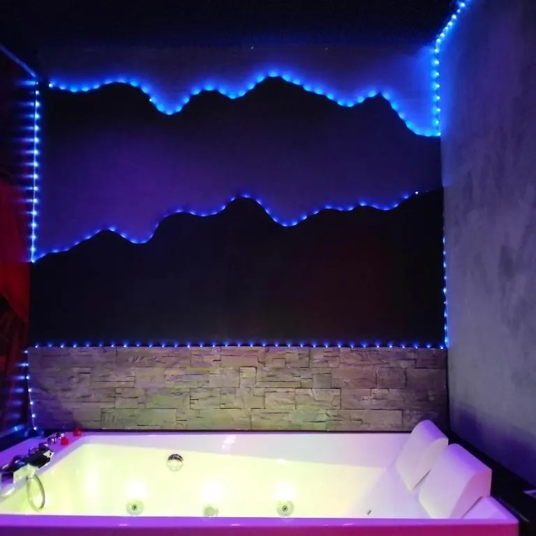 Maison sauna et jardin de Toulon, gîte avec spa à Toulon - photo 3 sur 11