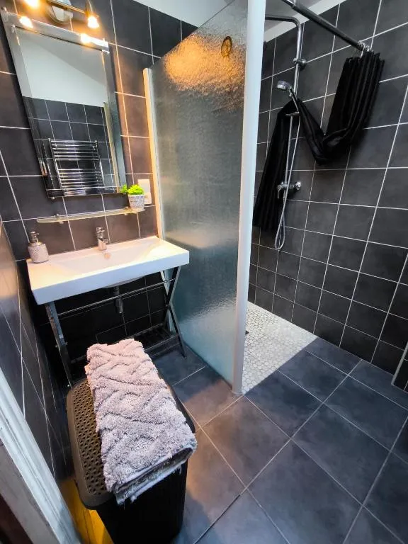 Maison Secrets d'Amandine, gîte avec spa à Troguéry - photo 3 sur 12