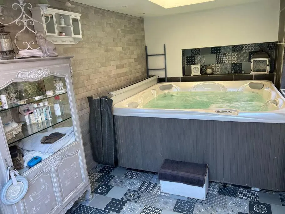 Maison spa du chemin du bonheur, gîte avec spa à Hondschoote - photo 2 sur 12