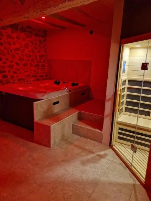 Maison spa et sauna du Limousin - Séjour pour 2 à 4 personnes (Saint-Victurnien, Haute-Vienne)