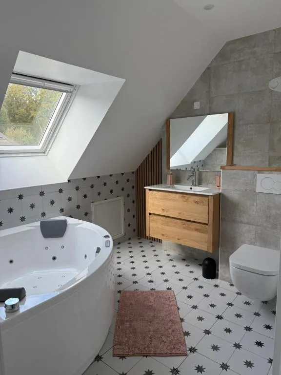 Maison Ty de Rochefort - Maison de vacances avec jacuzzi près du château (Rochefort-en-Terre, Morbihan)