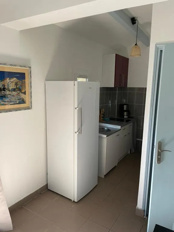 Maisonnette jacuzzi du Pradet, gîte avec spa à Le Pradet - photo 3 sur 7