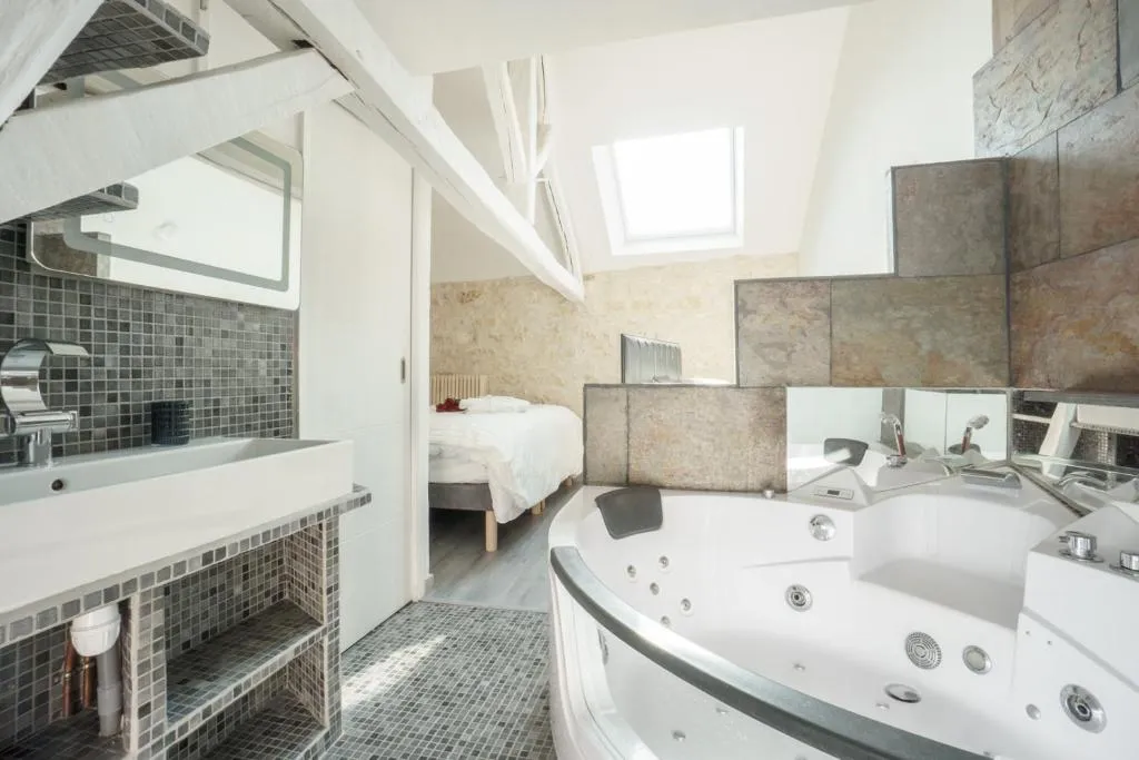 My Home Prestige, gîte avec spa à Châteauroux - photo 3 sur 12