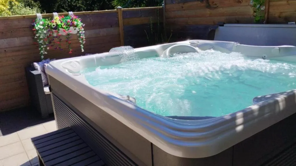 Nuit étoilée de Pleuven - Jacuzzi privé et patio chez l'habitant (Pleuven, Finistère)
