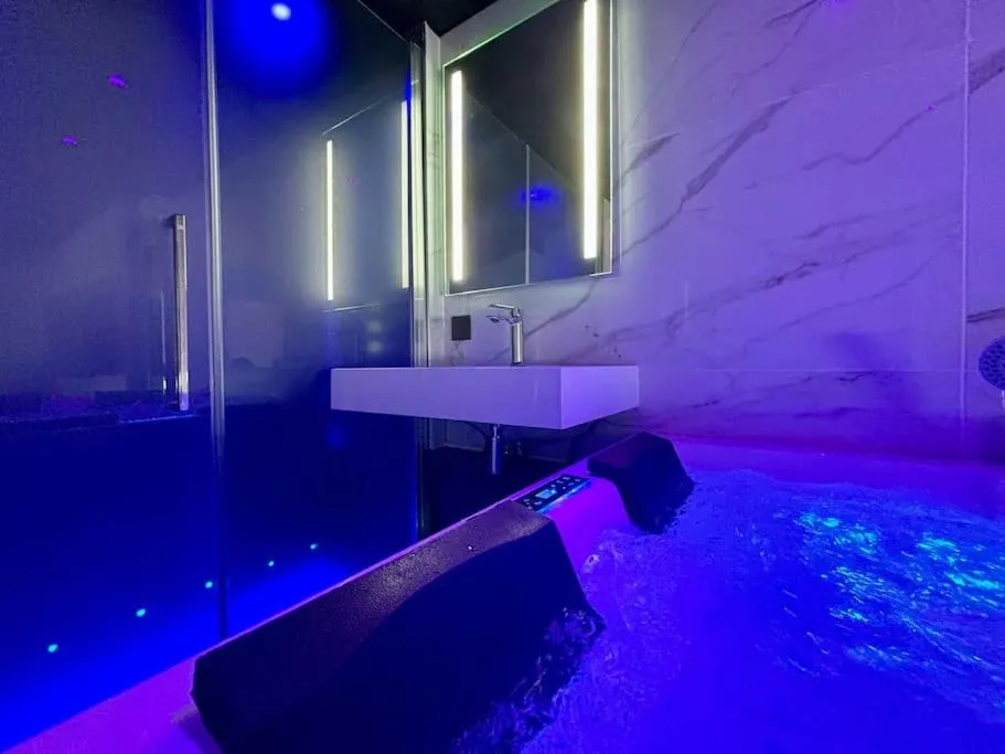 Penthouse Manhattan Balnéo, gîte avec spa à Toulouse - photo 3 sur 12