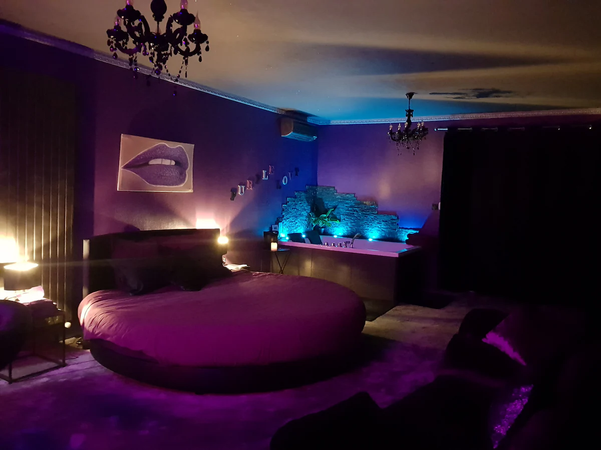 Purple Lovt, gîte avec spa à Perpignan - photo 3 sur 8