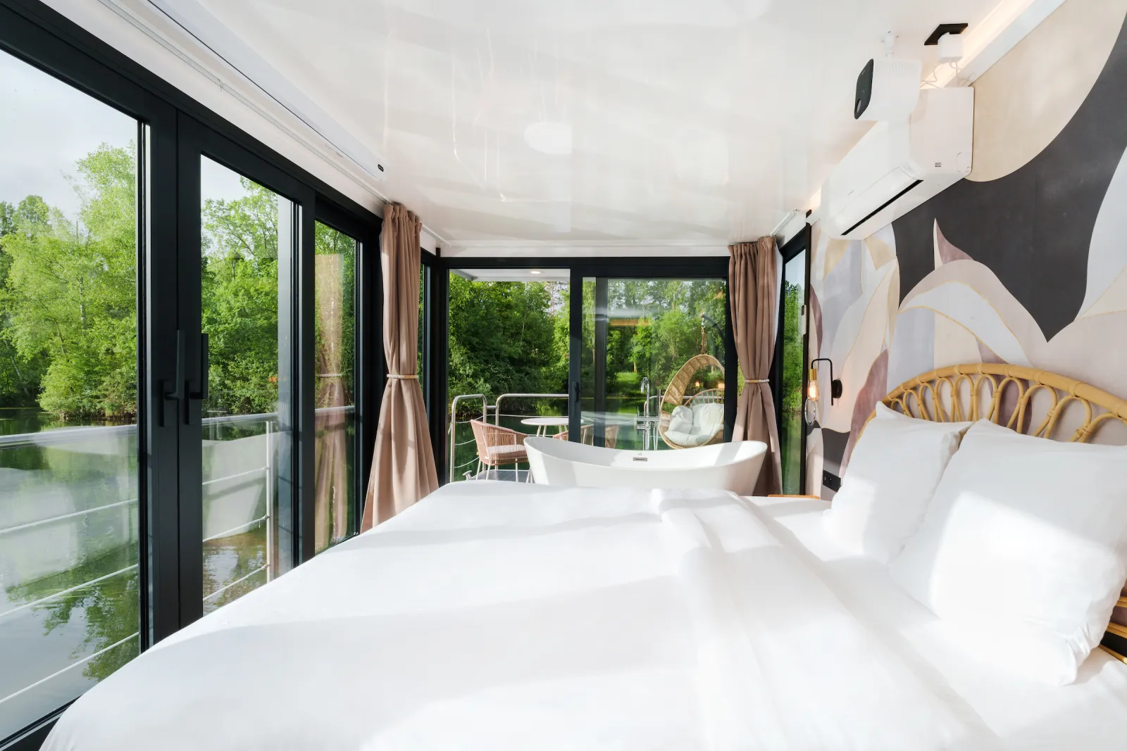 Reflet d'Amour & Balnéo - L'Escale Royale (Saint-Fargeau-Ponthierry, Seine-et-Marne)