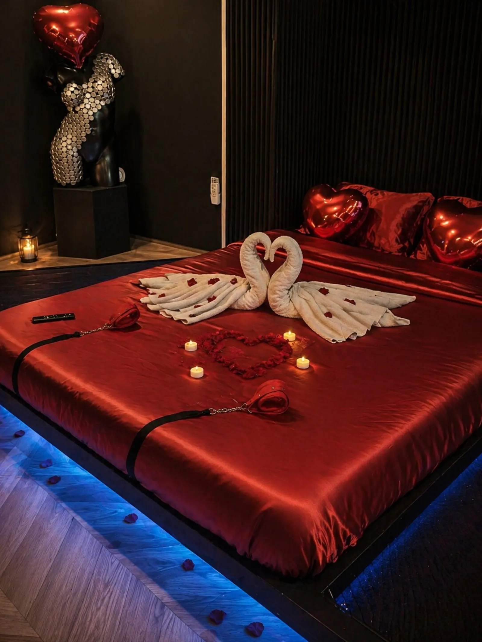 Suite romantique Luxe Balnéo et sauna privé, love room à Briord - photo 3 sur 7
