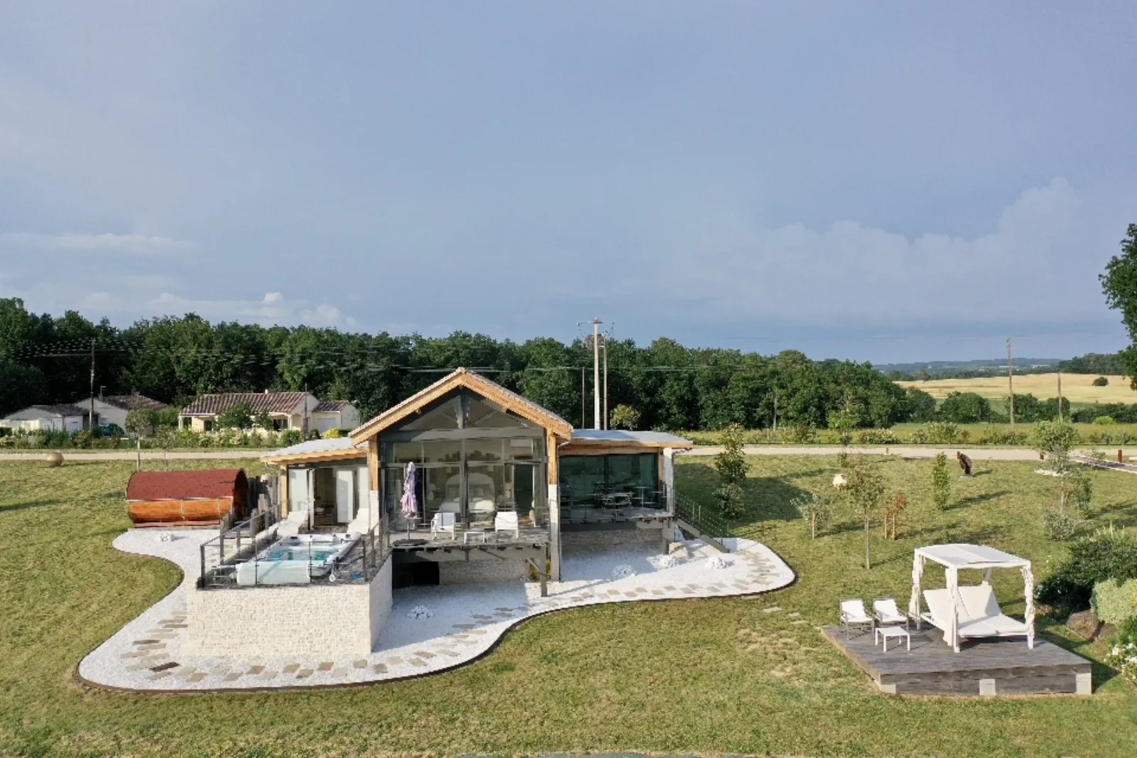 Rêverie en Périgord - Lodge avec spa, sauna et hammam privatifs (Eymet, Dordogne)