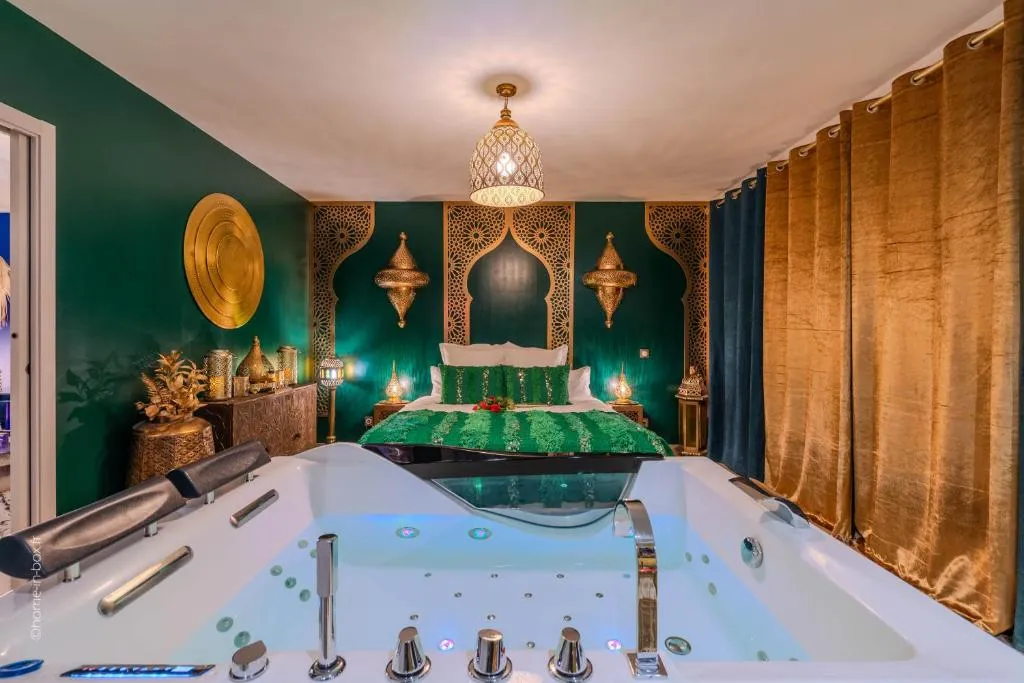 Riad Majorelle - Suite de luxe avec jacuzzi près de Meaux (Nanteuil-lès-Meaux, Seine-et-Marne)