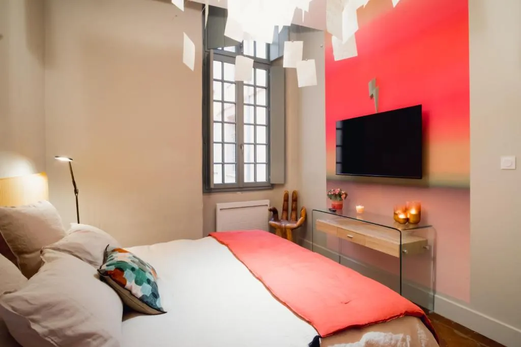 Room Five, gîte avec spa à Montauban - photo 2 sur 12