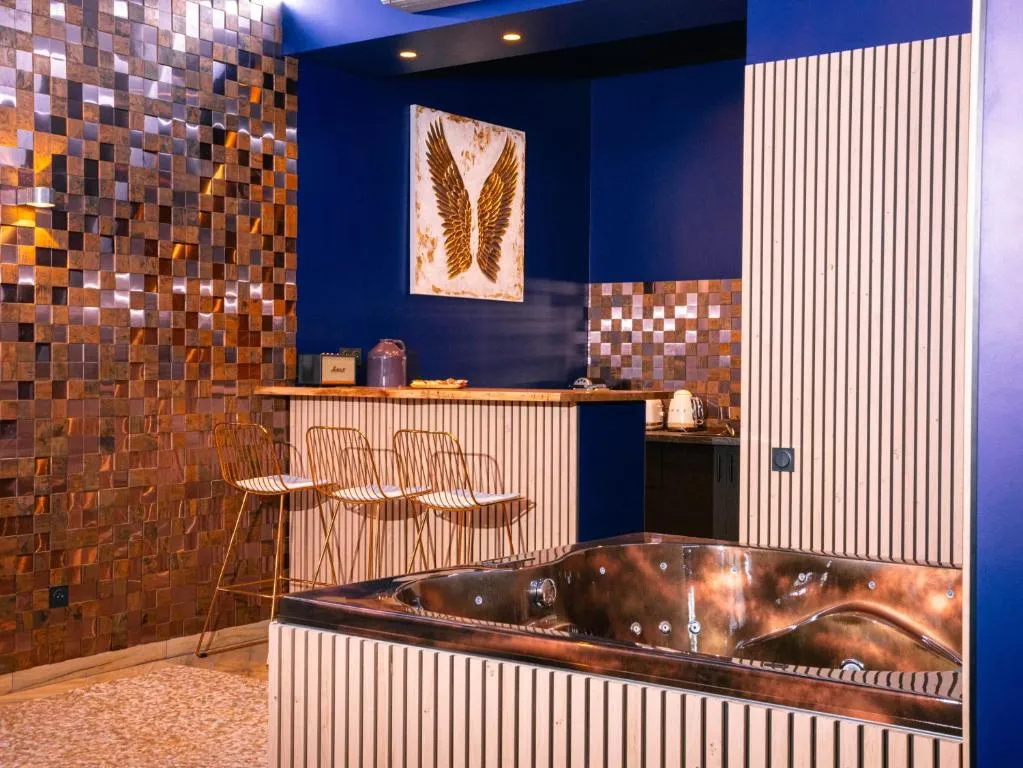 Sauna et Jacuzzi du Centre d'Angers, gîte avec spa à Angers - photo 3 sur 12