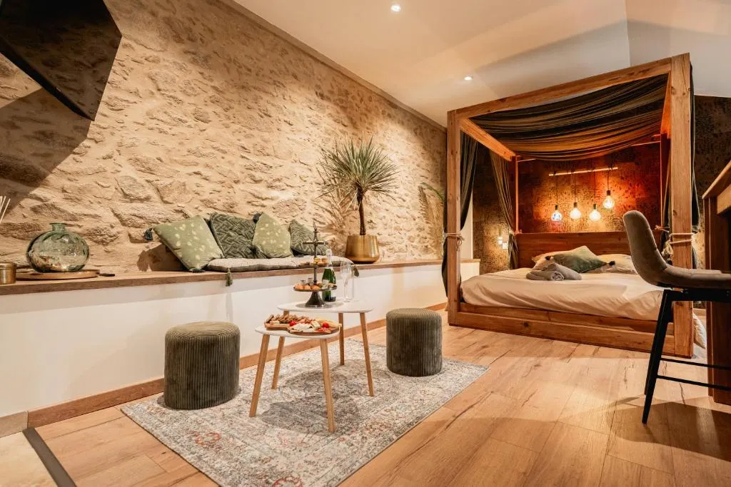 Studio baignoire spa de Nesmy, gîte avec spa à Nesmy - photo 2 sur 12